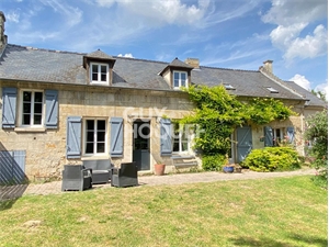 maison-villa à la vente -   02200  SOISSONS, surface 205 m2 vente maison-villa - APR698583